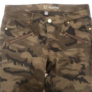 NYC camp leggings like new